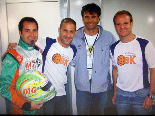 Lyons with Tony Kanaan, Christian Fittipaldi and Rubens Barrichello at the Granja Viana 500 in 2010.